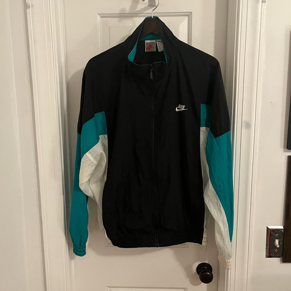 Vintage Nike Full-Zip Windbreaker — Green & Black, Boxy Fit Sz XL (30×26.5)